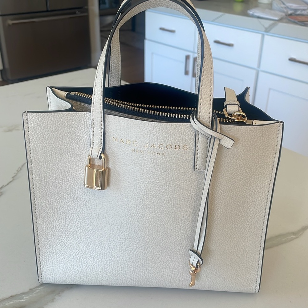 Marc Jacobs Beige Leather Tote Bag